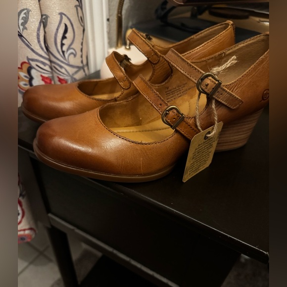 Born Tan Karalee Mary Jane Pumps - Picture 9 of 12